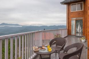 StayVista at Euphoria's Edge Villa in Uttarakhand