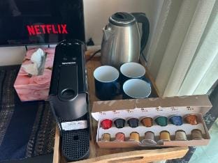 Walking distance to Sukhumvit soi 11 Netflix 40sqm Apartment in Bangkok
