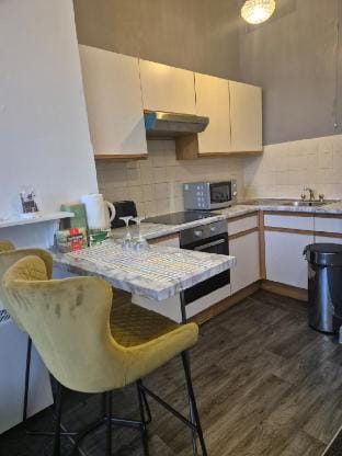 Glams one bed luxury apartment  Apartment in Wolverhampton