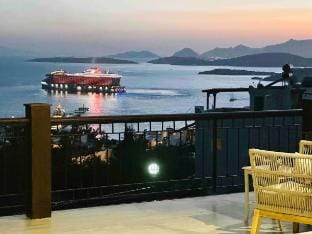 villa with a magnificent   castle and sea views. Vacation rental in Bodrum