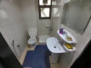 Master room near Abu Dhabi mall Vacation rental in Abu Dhabi
