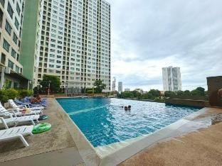 Lumpini Select Resort Pool Apartment #3 Vacation rental in Pattaya City