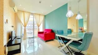 Phra Tamnak Hill Houses Vacation rental in Pattaya City