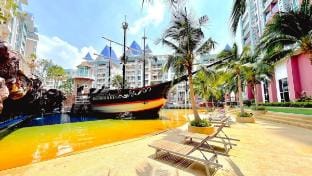 Phra Tamnak Hill Houses Vacation rental in Pattaya City