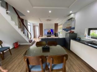 S202 Sunny Villa & Resort Hòa Bình Country House in Laos