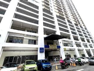 Menjalara Share House 中文房东-Room Only Vacation rental in Petaling Jaya