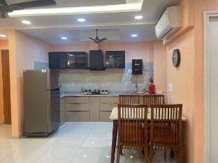 Tahnom Retreat| Cozy Modern Stay Vacation rental in Ahmedabad