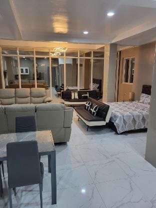 Stargazers 2nd floor family Condo Apartment in Central Visayas