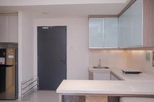 Comfy and Modern 1BR Paramount Skyline By Travelio Apartment in West Java