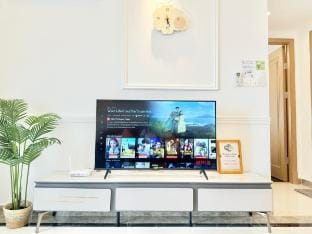 Luxe 2BR Unit at R&F Seine Region By ANJU Vacation rental in Johor Bahru