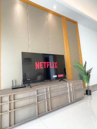 R&F SeaView Rare Bathtub 3BR Hotel Feel 4-12pax Vacation rental in Johor Bahru