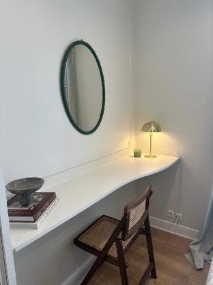 F2 Trocadero Apartment in Paris