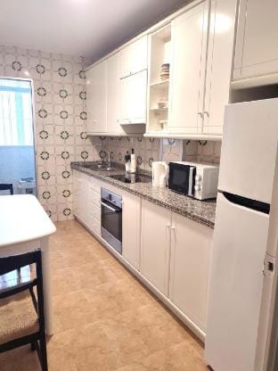 Charming & SpaciousApt@HistoricCentre& NearBeach Vacation rental in Alicante