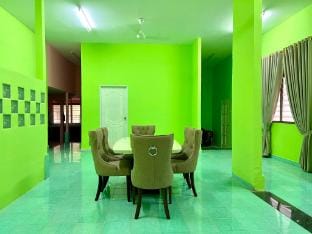 Homestay Pink Isa Vacation rental in Johor