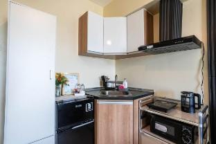 Central Studio in Cebu IT Park - Family Friendly Apartment in Lapu-Lapu City