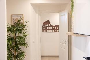 Colosseum Holidays - San Giovanni in Laterano Apartment in Rome