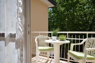 Relax by the Coast  100m to the Sea, Full of Natural Light Apartment in Lignano Sabbiadoro