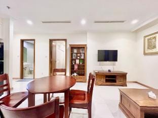 Landmark 1 Lux APT 1BR, Vinhomes Central Park 4105 Apartment in Ho Chi Minh City