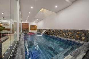 Cherry villa 8 Bedrooms - Best Agoda Da Nang. Vacation rental in Da Nang