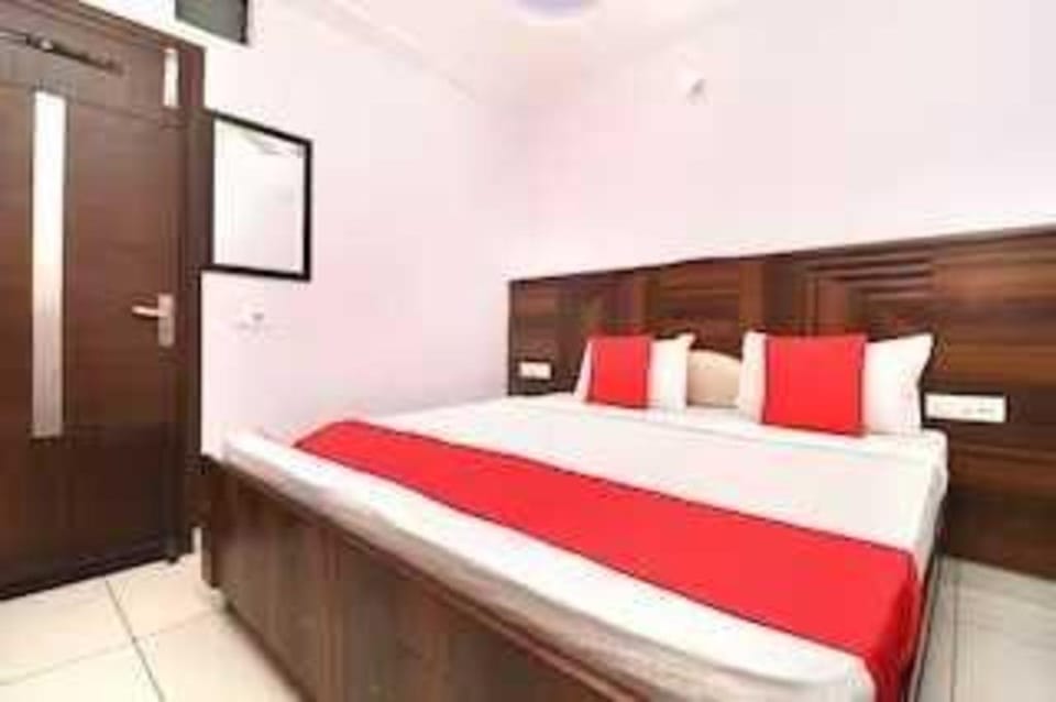 POP 81948H Hotel City Night Hotel in Ludhiana