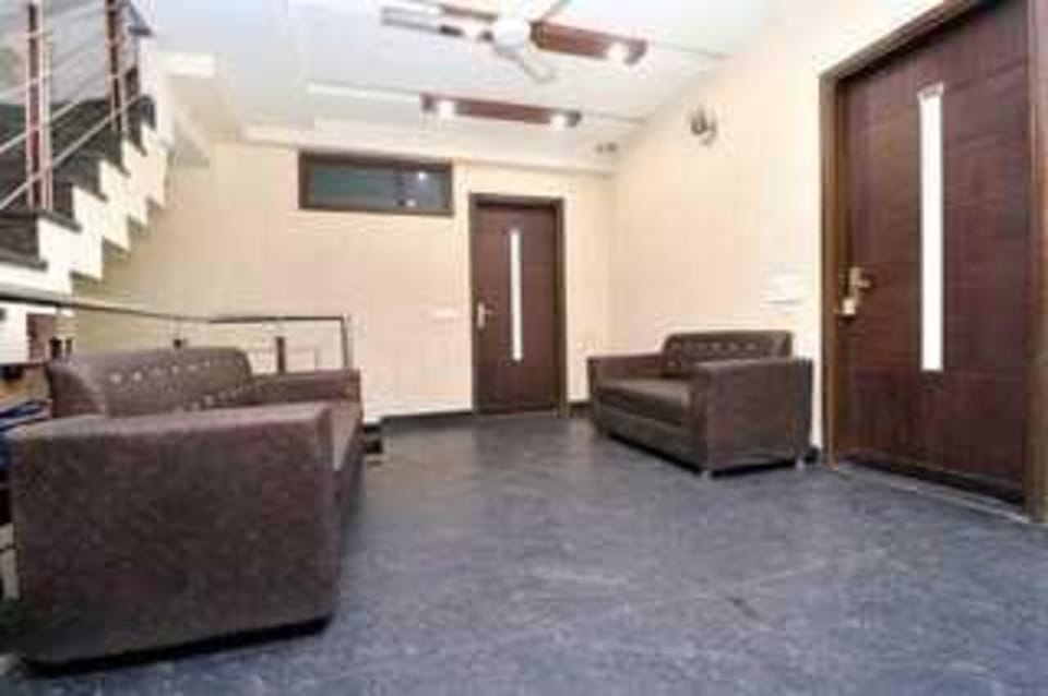 POP 81948H Hotel City Night Hotel in Ludhiana