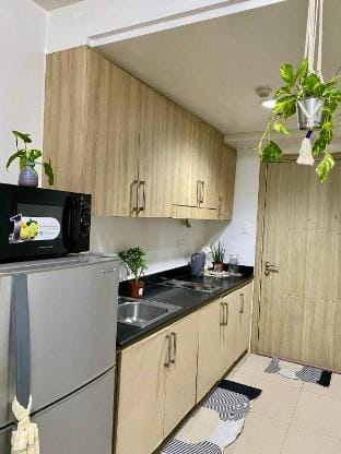 Shore Escape PH Apartment in Pasay