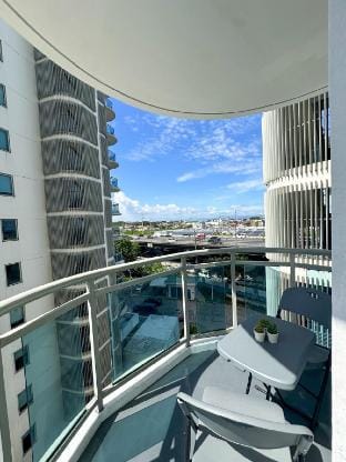 2BR Casa Alivia at Azure Vacation rental in Paranaque
