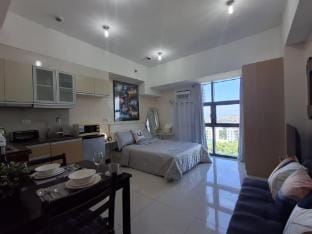 Cozy Studio Unit McKinley Hill Vacation rental in Makati