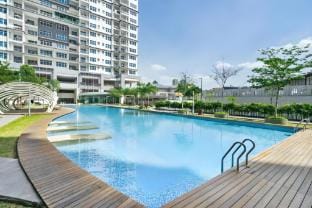 Sky-pod Puchong 2BR Near LRT IOI Sunway Vacation rental in Subang Jaya