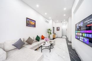 The Querencia Amparo Free Pick up Vacation rental in Da Nang