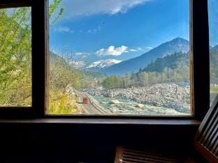 Riverside cottage, Manali Vacation rental in Manali