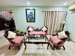 Luxury 4 Bhk in Iris Duplex Penthouse - 19th Floor Apartment in Lucknow