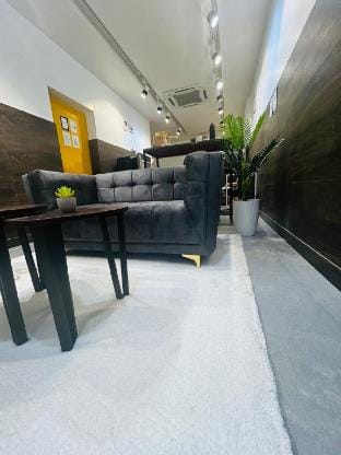 The Yellow House Luxury Studio Gomti Nagar Lucknow Vacation rental in Lucknow