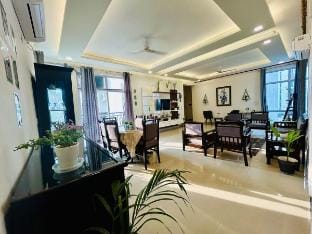The Green House - 2 BHK - Luxury Apartment
Lucknow Apartment in Lucknow