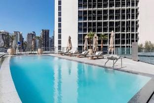 Centrally Located 1BR in Business Bay Near Canal and  Downtown Apartment in Dubai