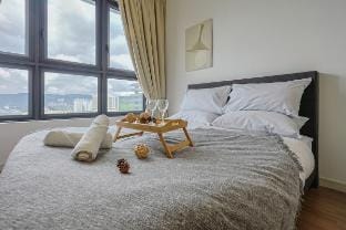 Stylish 4BR M Vertica Walk to MRT & Velocity Mall Apartment in Federal Territory of Kuala Lumpur