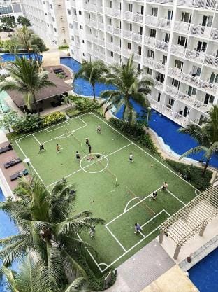 Spacious 1BR @ MOA w/ Wifi+Netflix+Pool+Washer Apartment in Pasay