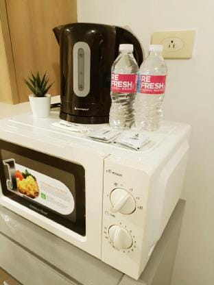 Cozy 1BR @ MOA w/ Wifi+Netflix+Pool+Washer Apartment in Pasay