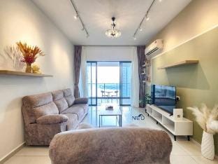 3B Sea Breeze Family 10Pax/Country Garden Baypoint Vacation rental in Johor Bahru