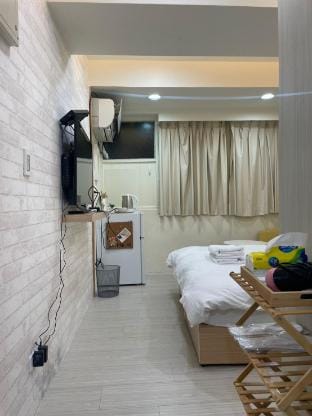 Zhonghua Road《西門町｜雙人房｜捷運6號出口》80[僅限境外旅客入住] Vacation rental in Taipei City
