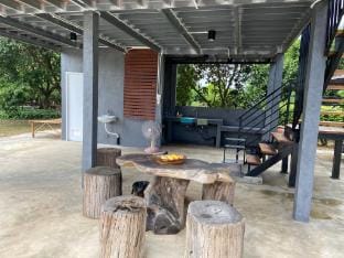 บ้านท่าเรือยิ้มกรุงโฮมสเตย์ Country House in Thailand