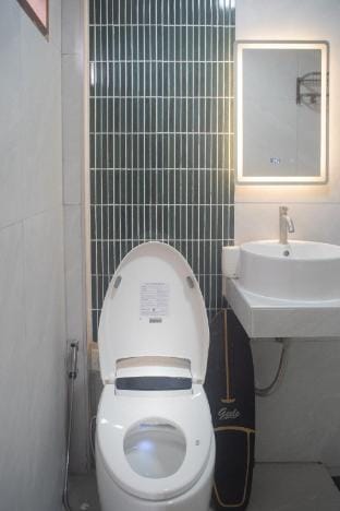 Uncle NID Hostel 2nd Floor Apartment in Bangkok