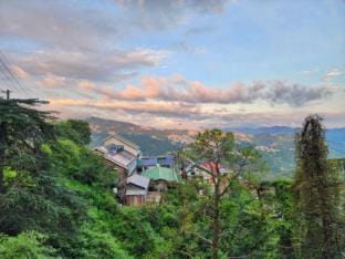 SIRHIND REGENCY BY SR B&B Vacation rental in Shimla