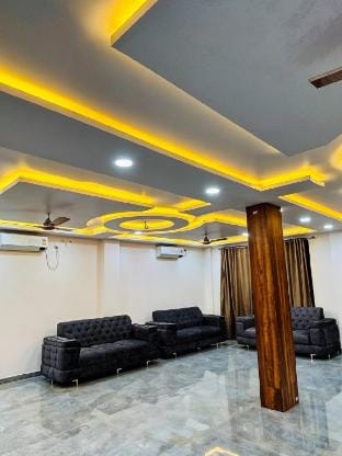 Haritha Vanam Farm 4BR -Box Cricket By Homeyhuts Farm Stay in Hyderabad