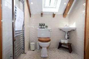 Treehouse Cottage Spa Retreat Vacation rental in Malvern Hills District