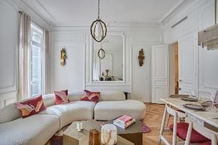 Exceptional 4 bedrooms Apartment Opera Vendome Villa in Paris