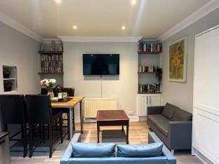 Stylish, Central Apartment in Clifton Apartment in Bristol