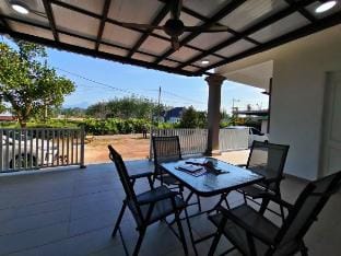 The White Villa Vacation rental in Kedah