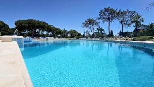 Luma Retreat – Quinta do Lago Apartment in Faro District