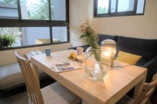 月津港旅宿2B Bed and Breakfast in Kaohsiung